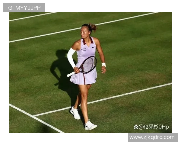 足球明星女儿在比赛中展现惊人天赋引发热议视频曝光